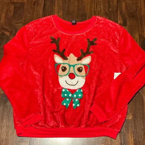 Women’s Cold Crush Christmas Reindeer Sweater NWT - Picture 1 of 5